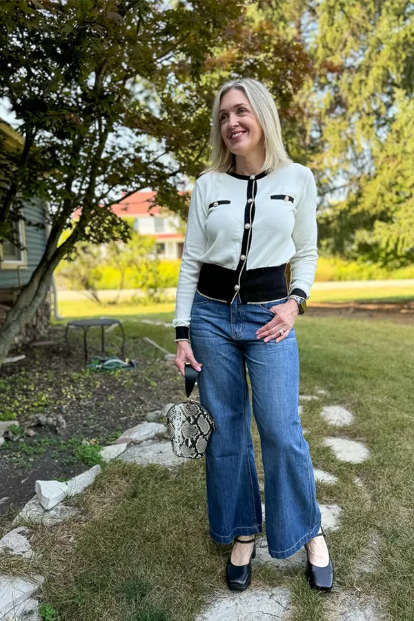 Freshen Blue Jeans With A White Trimmed Jacket