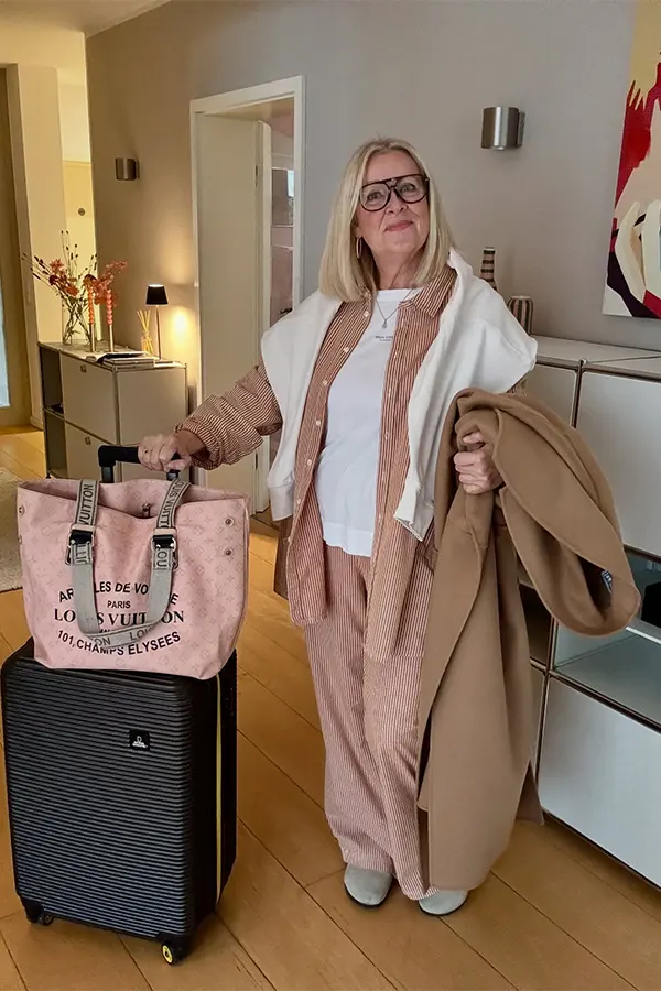 Soft Neutral Layers With A Relaxed Travel Silhouette