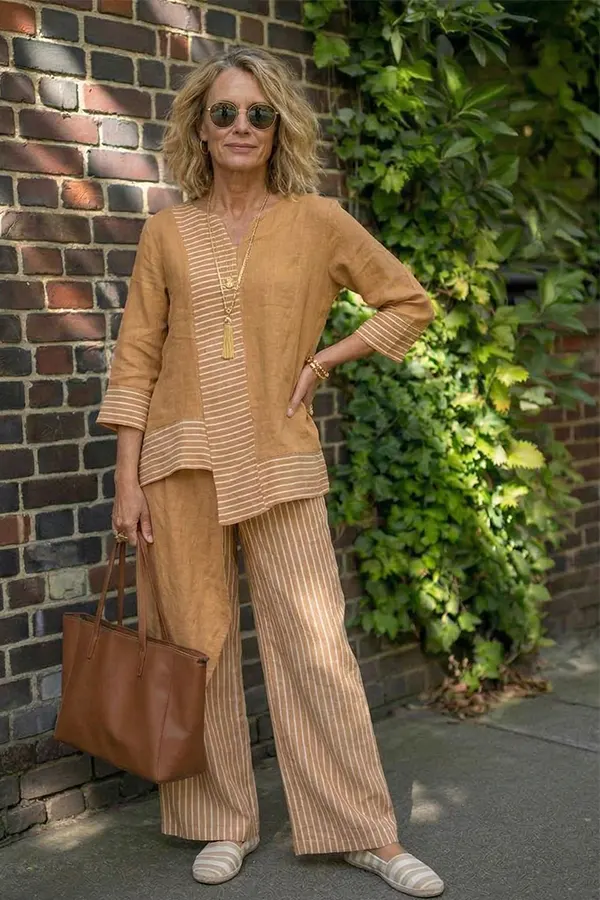 Tonal Tan Layers With Warm Linen Trousers
