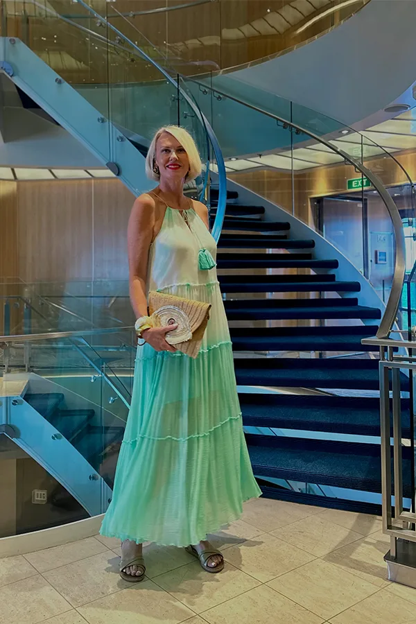 Flowing Green Dress For A Graceful Evening Look