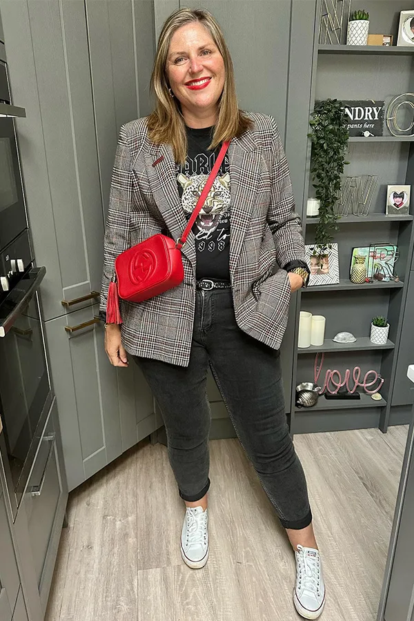 Textured Blazer With Dark Jeans And Sneakers